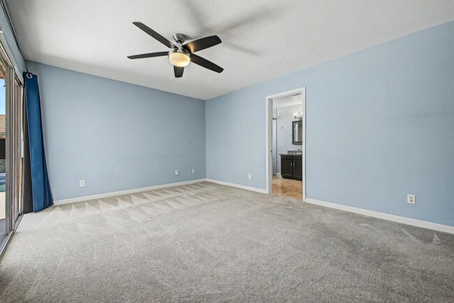 Building Photo - 1056 W Pecos Ave