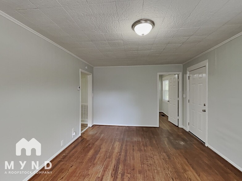 Building Photo - 2110 47th St Ensley