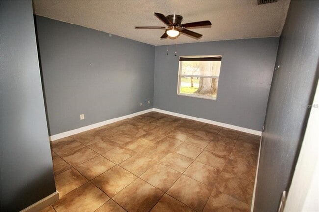 Building Photo - 610 Wilshire Dr