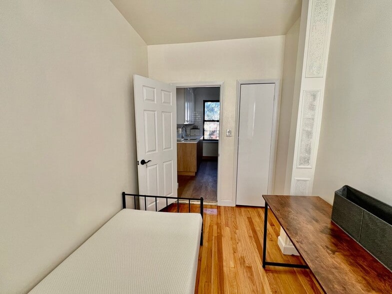 Building Photo - 21-37 33rd Street, 3E