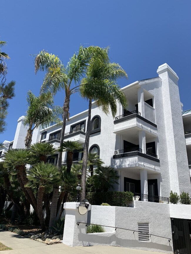 1133 9th Street - Santa Monica - 1133 9th St