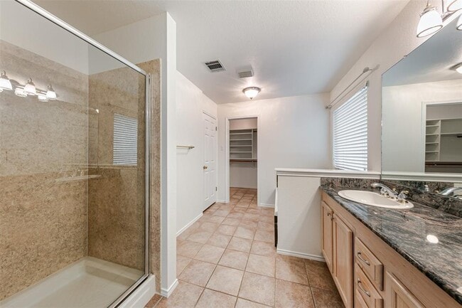 Building Photo - 7417 Peabody Dr