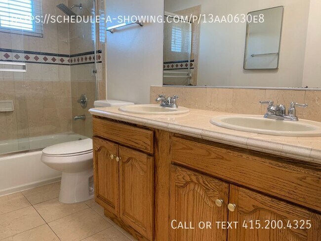 Building Photo - 4840 Minas Dr