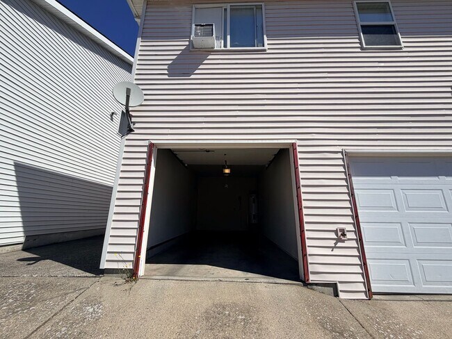 Building Photo - 8532 NE Knott St