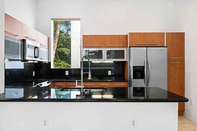 Building Photo - 775 NE 4th Ave