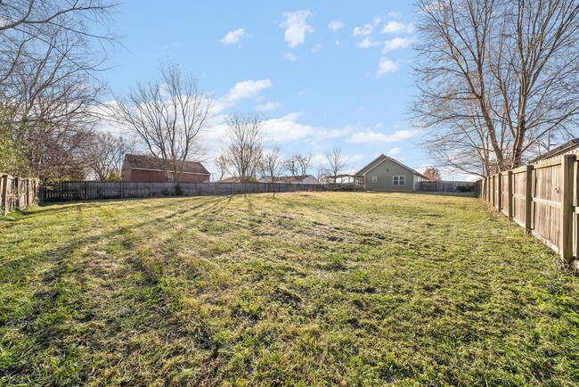 Building Photo - Cute home waiting for you to call home for...