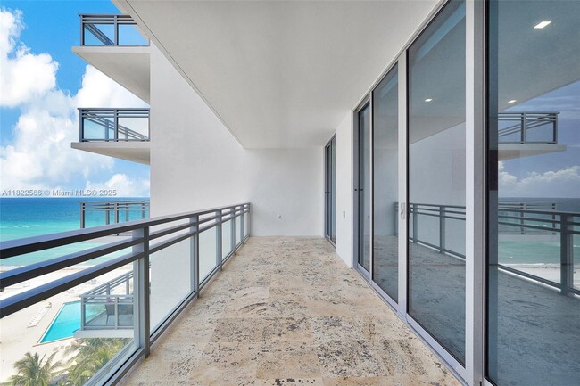 Building Photo - 3535 S Ocean Dr