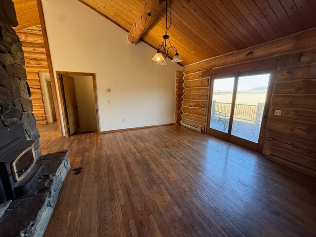 Building Photo - 545 Coulee Dr