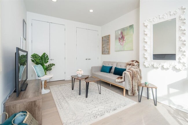 Building Photo - 110 Brunswick St