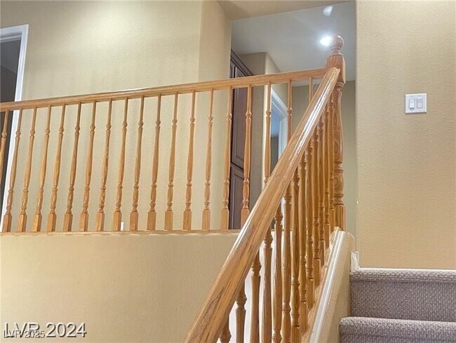 Building Photo - 5079 W Moberly Ave