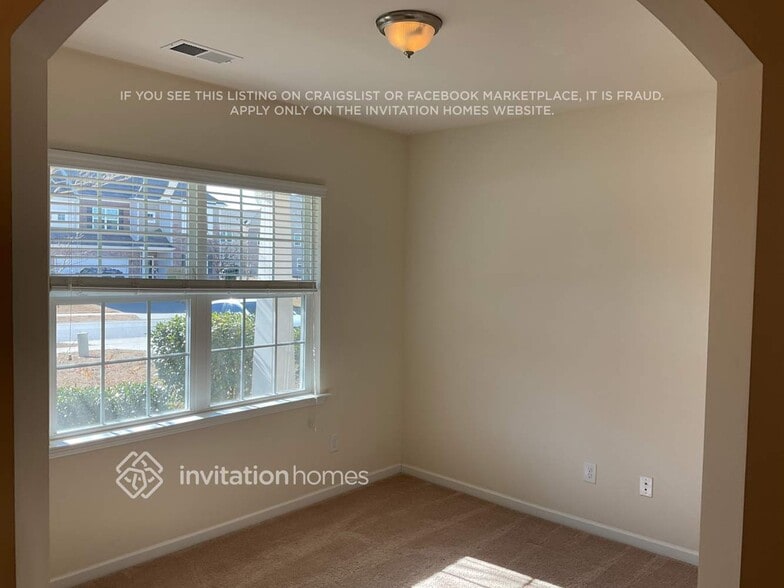 Building Photo - 141 Lassen Ln