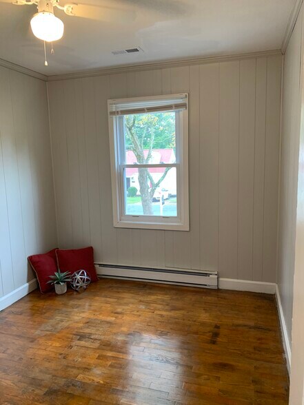 bedroom3 - 4310 Cornell Ave