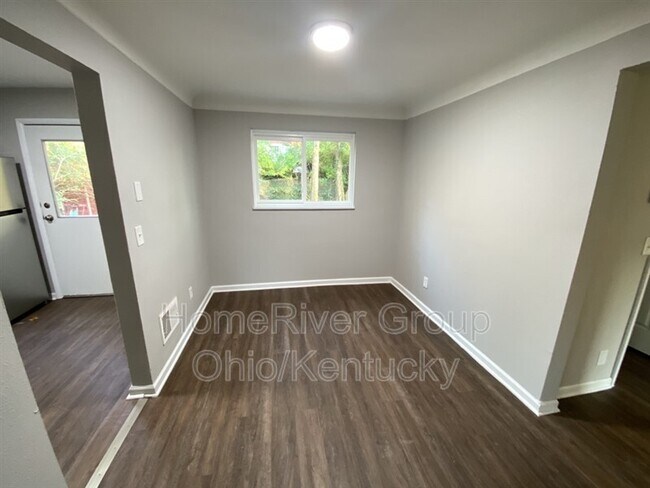 Building Photo - 2644 Knight Ave