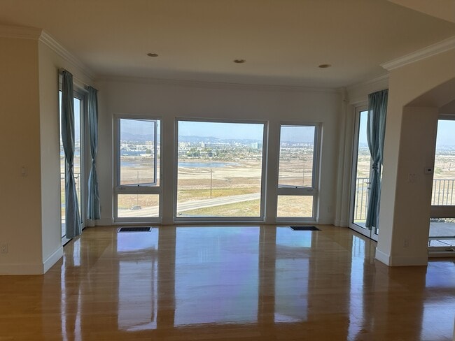 Building Photo - 8120 Billowvista Dr