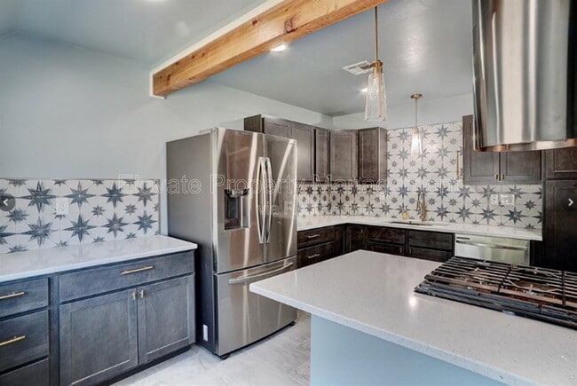 Building Photo - 1908 Sheffield Rd