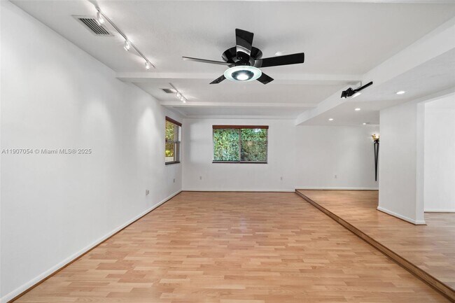 Building Photo - 1175 NE 102nd St