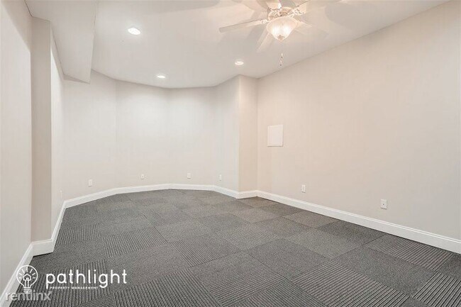 Building Photo - 6 br, 4 bath House - 102 Sandisfield Dr UNIT