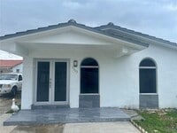 Building Photo - 7113 SW 21st St