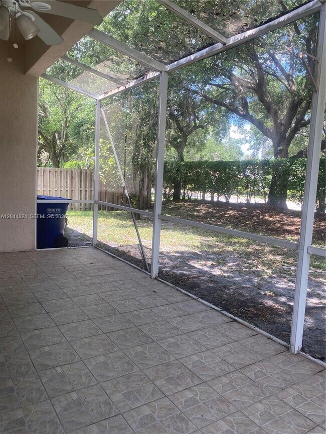 Building Photo - 1315 NW 143rd Ave