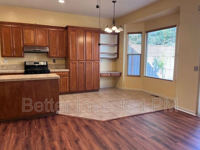 Building Photo - 2423 Guerneville Rd