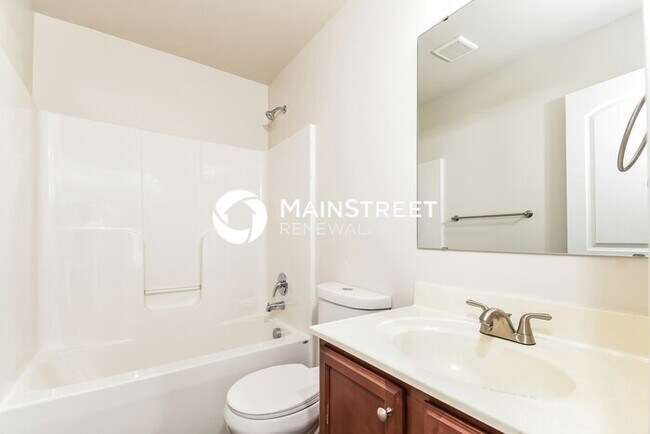 Building Photo - 3 Bedroom Pet-Friendly Home in GREENSBORO,...