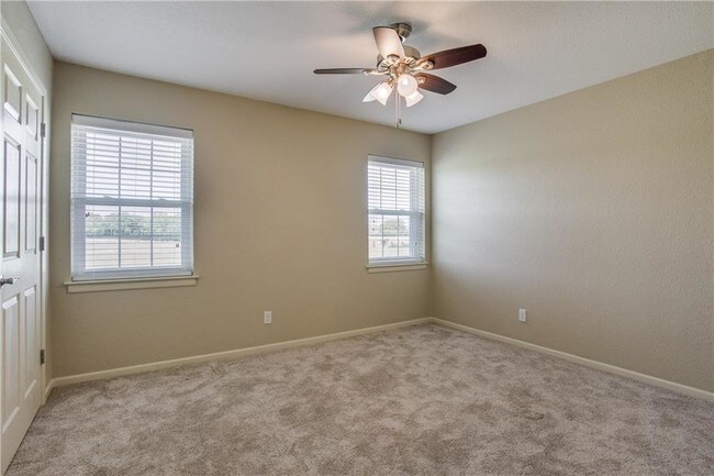 Building Photo - 2601 W Randol Mill Rd