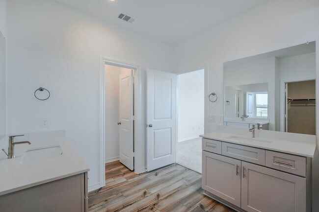 Building Photo - 15135 Wild Gully Wy