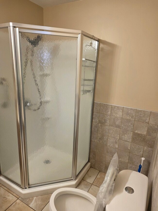 Building Photo - 3009 Sunnyview Dr