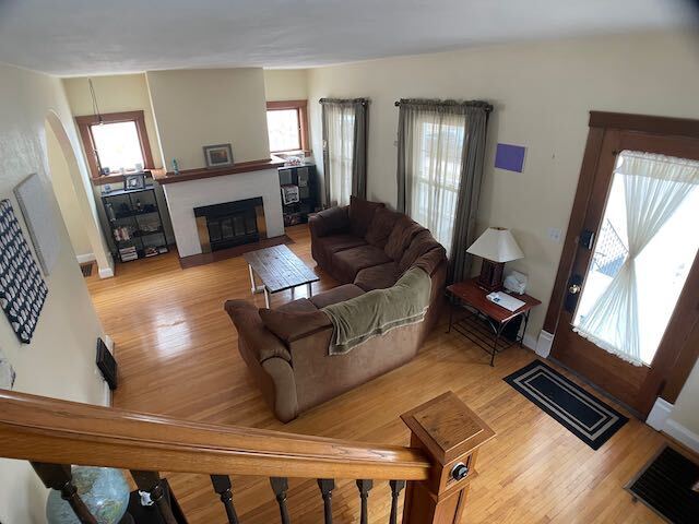 Building Photo - Fully Furnished Home in The Uplands