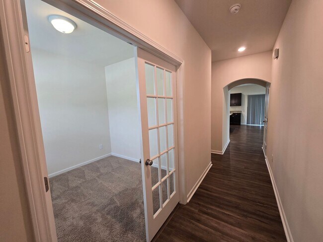Building Photo - 76 Saddle Oaks Ln