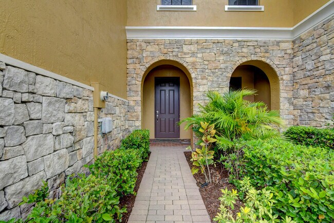 Building Photo - 10366 Wellington Parc Dr