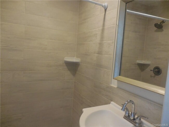 Building Photo - 67 N Main St