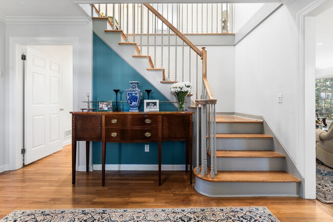 Building Photo - 78 Meadow Rd