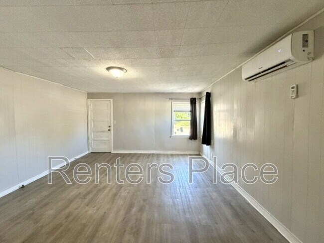 Building Photo - 410 N Florence Ave