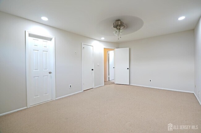Building Photo - 19 Wetherhill Way