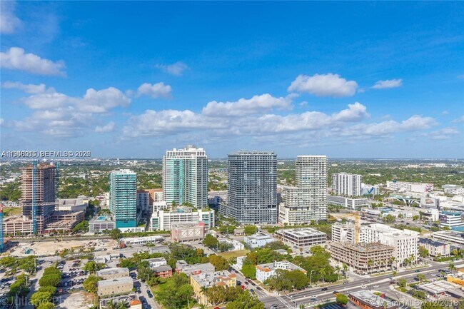 Building Photo - 501 NE 31st St