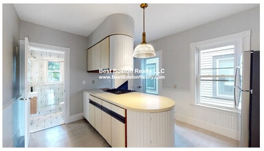 Building Photo - 57 Hawthorne St