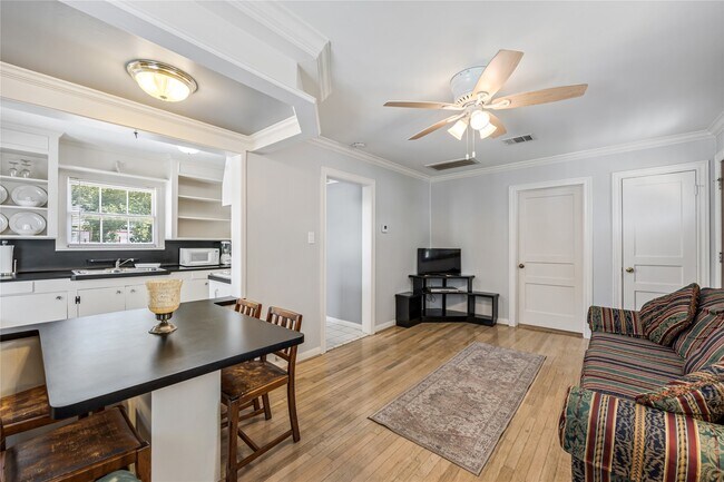 Building Photo - 1310 Reid St