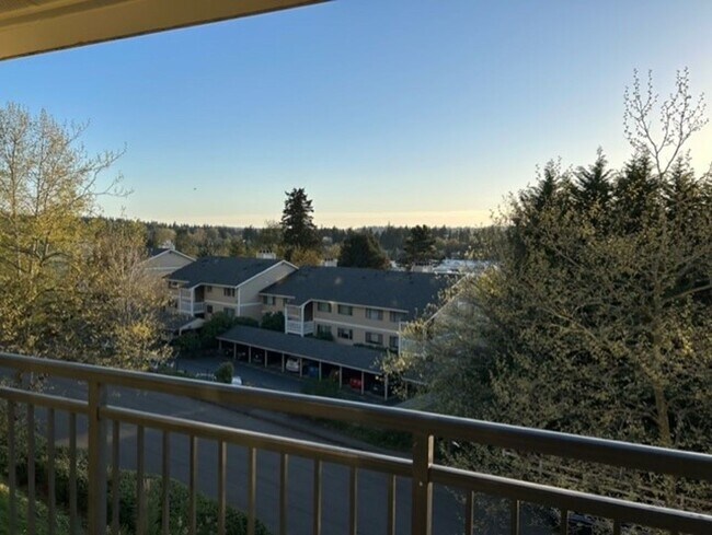 Building Photo - 3811 130th Ln SE