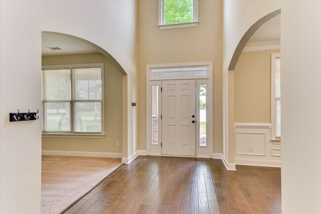 Building Photo - 4215 Windslow Dr