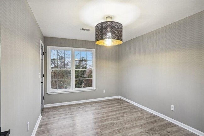 Building Photo - 2120 Sweetbirch Trail