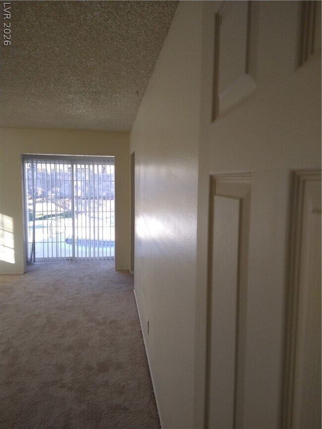 Building Photo - 212 Bradshaw Way