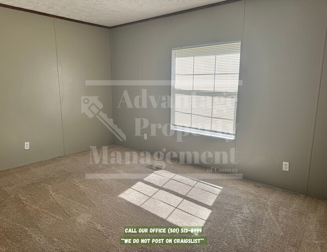 Building Photo - Perfect for Families: Spacious 5-Bedroom Home in Greenbrier!