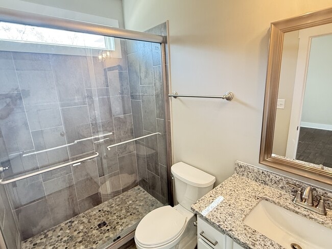 Building Photo - 1112 Phillips St SW