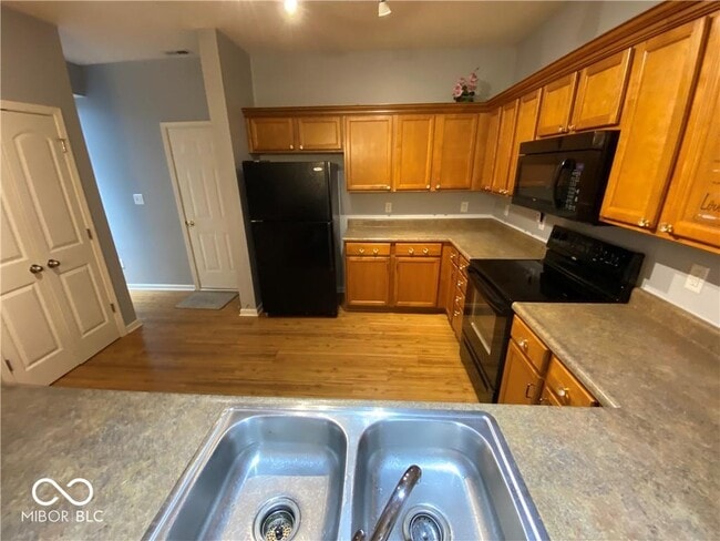 Building Photo - 5221 Bombay Dr