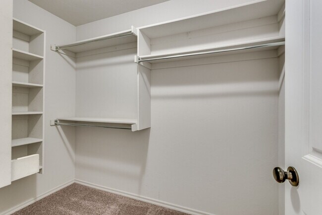 Building Photo - 1308 Heathrow Way