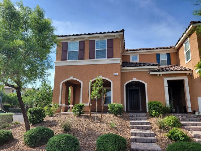 Building Photo - 3001 Camino Sereno Ave