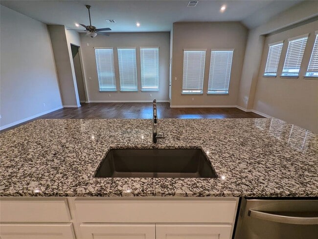 Building Photo - 408 Trailing Lantana Ln