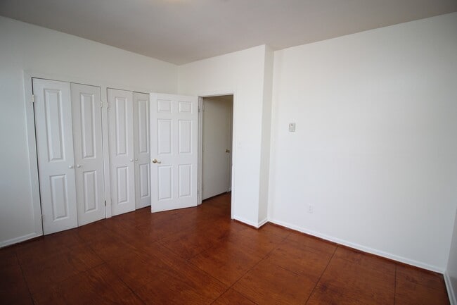 Building Photo - 212 E Biddle St