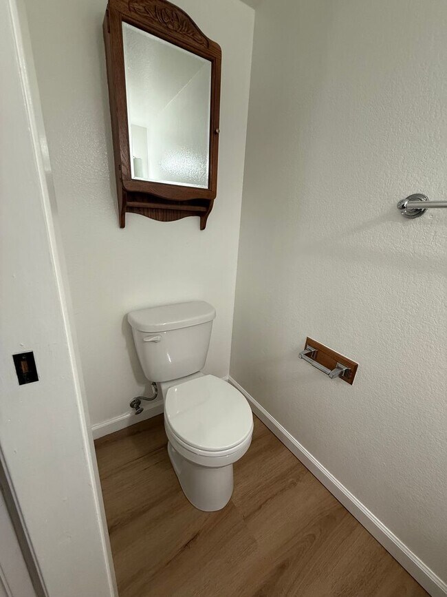Building Photo - 422 Occidental Cir